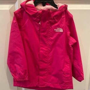 North Face Toddler Girls’ Tailout Hooded Rain Jacket NWT Size 3T Cabaret Pink